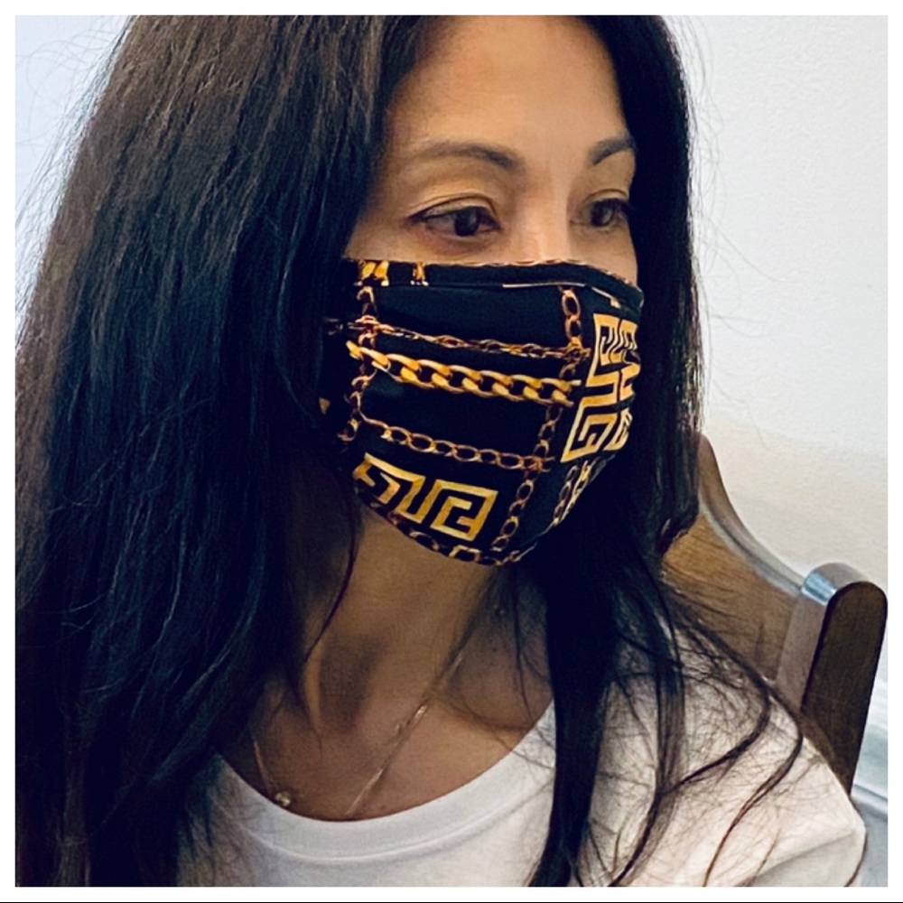 ✨LAST ONE✨DESIGNER PRINT FASHION FACE MASK - Picture 2 of 3